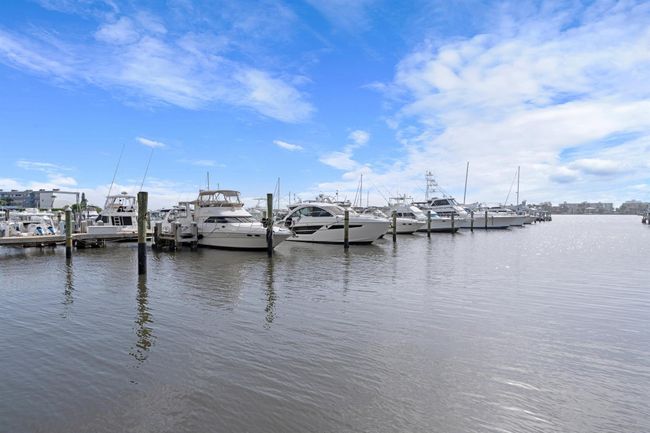 APT-217 - 802 W Windward Way, Condo with 3 bedrooms, 2 bathrooms and null parking in Lantana FL | Image 32