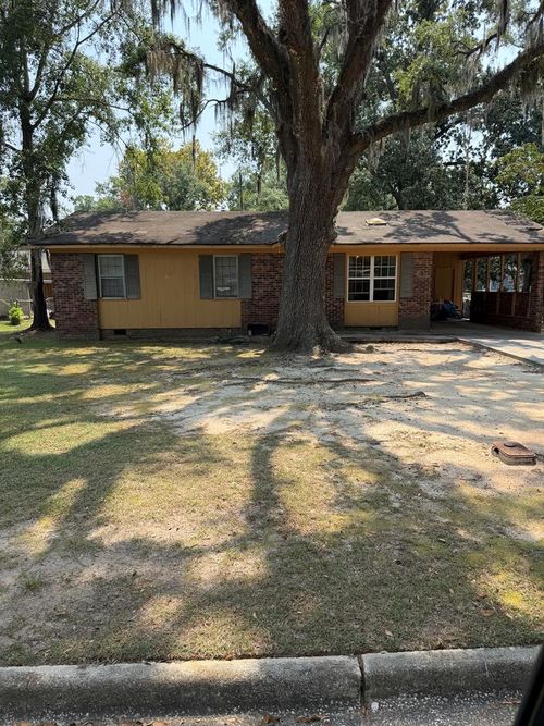 6-2104 Charlton-Multi Locations, Valdosta, GA, 31601 | Card Image
