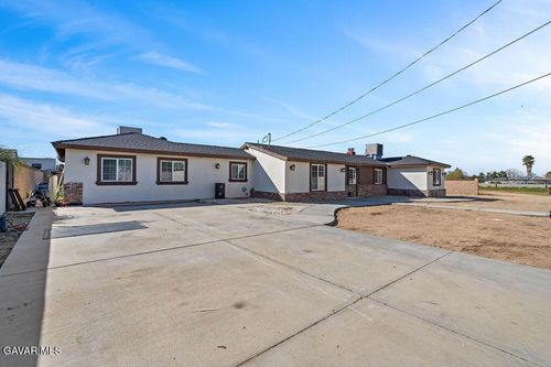 40903 17th St W, Palmdale, CA, 93551-2212 | Card Image