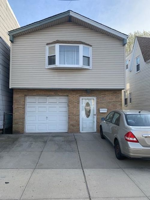 419 3rd St, Union City, NJ, 07087-4004 | Card Image