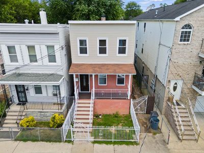 194 Woodlawn Ave, House other with 3 bedrooms, 2 bathrooms and null parking in JC, Greenville NJ | Image 1