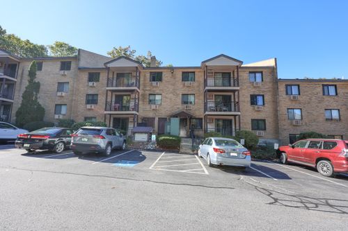 apt-38-19 Country Club Dr, Manchester, NH, 03102-8806 | Card Image