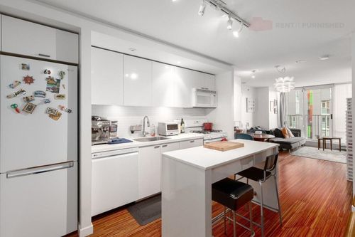 328 E 11th Ave, Vancouver, BC, V5T4W1 | Card Image