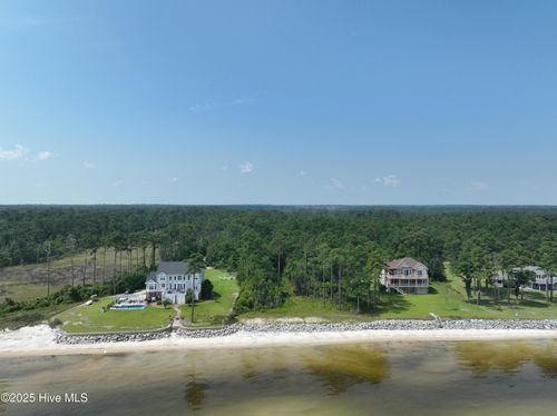 478 Sandy Point Dr, Beaufort, NC, 28516-9517 | Card Image