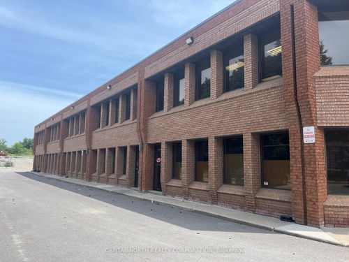 2-21 Rodinea Rd, Maple, ON, L6A1R3 | Card Image