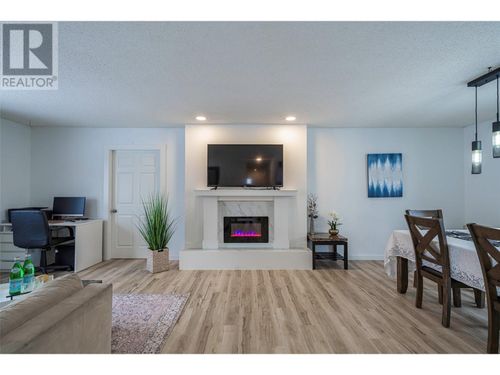 2412 Butt Rd, West Kelowna, BC, V4T1N7 | Card Image