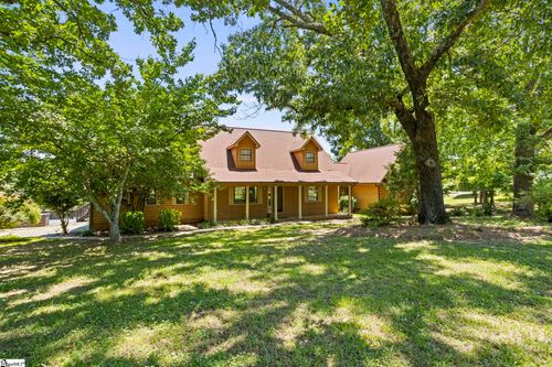 40 Ridings Rd, Campobello, SC, 29322-9709 | Card Image