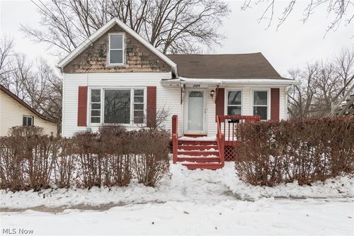 209 Dodge St, Kent, OH, 44240-3703 | Card Image