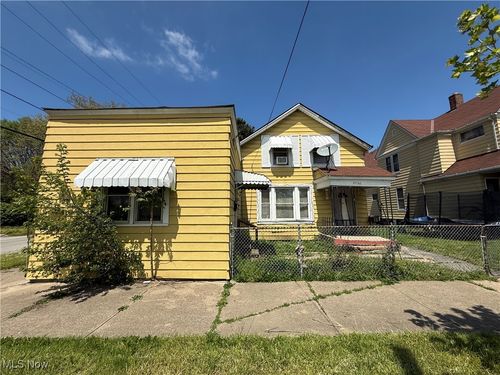 3720 Walton Ave, Cleveland, OH, 44113-4917 | Card Image