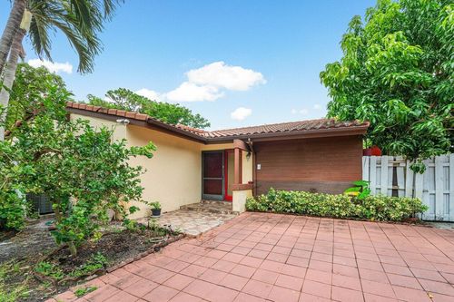 2780 Norfolk Pine Ct, Lake Worth, FL, 33462-2572 | Card Image
