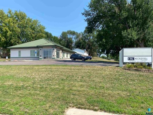 108 W 4th St Street, Dell Rapids, SD, 57022 | Card Image
