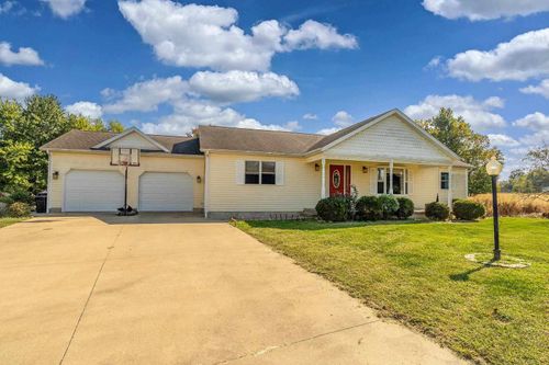 506 Insignia Dr, Herrin, IL, 62948-4060 | Card Image