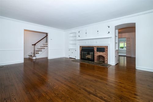 17 Mulberry Ln, New Rochelle, NY, 10804-4315 | Card Image
