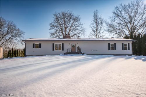 590 Eleanora Dr, Cuyahoga Falls, OH, 44223-2732 | Card Image