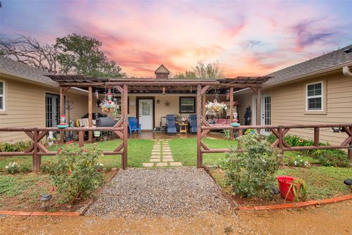 730 E Hull St, Denison, TX, 75021-4958 | Card Image