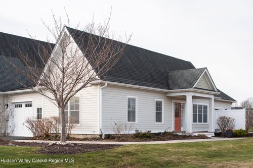 7 Sunflower Pl, Rhinebeck, NY, 12572-1951 | Card Image