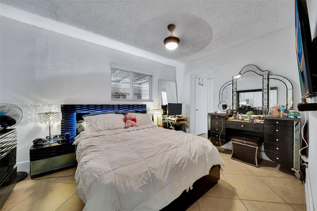0 - 1360 W 4 Th Ln, House other with 3 bedrooms, 3 bathrooms and null parking in Hialeah FL | Image 20