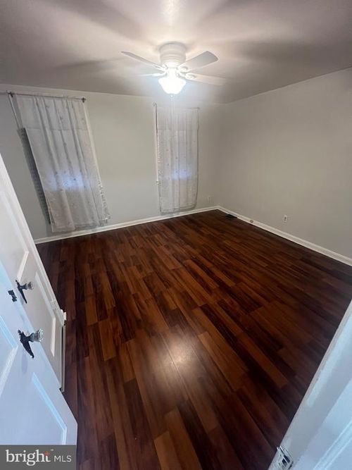 3015 Hellerman St, PHILADELPHIA, PA, 19149-3130 | Card Image