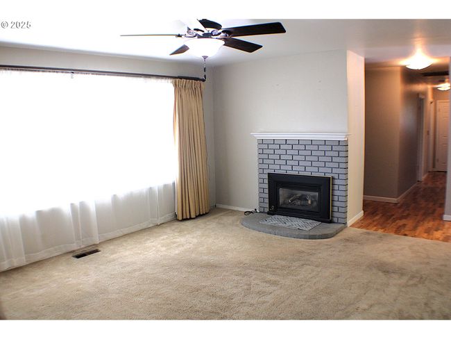 131 Mountain View Ave, House other with 3 bedrooms, 2 bathrooms and 2 parking in Myrtle Creek OR | Image 5