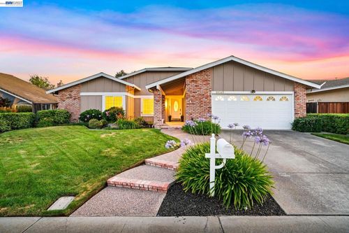 10049 El Dorado Dr, San Ramon, CA, 94583 | Card Image