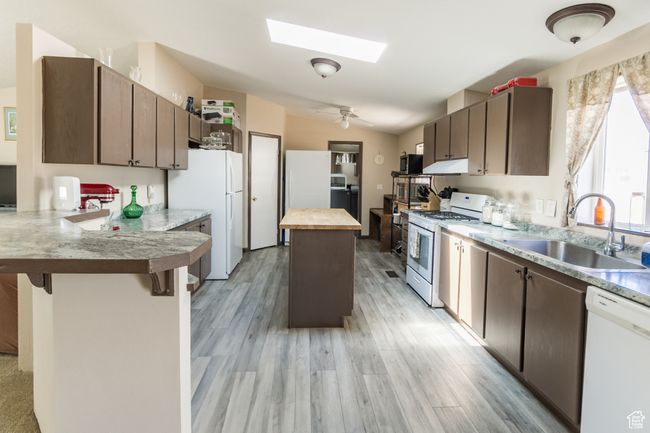 2036 W 1500 N, House other with 4 bedrooms, 2 bathrooms and 2 parking in Vernal UT | Image 7
