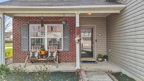 100 River Run Ct, Georgetown, KY, 40324-8444 | Card Image