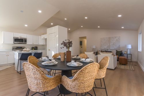 1344 W Bristol Ridge Rd, West Jordan, UT, 84088-9482 | Card Image