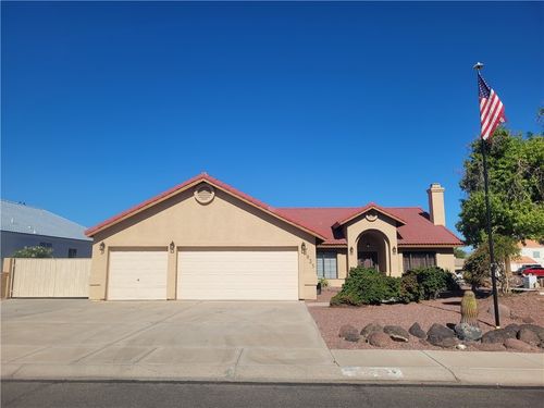 3835 Smoketree Cir, Bullhead City, AZ, 86442-8789 | Card Image