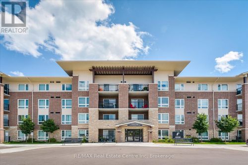 105-103 Westminster Crescent, Centre Wellington (Fergus), ON, N1M0C6 | Card Image