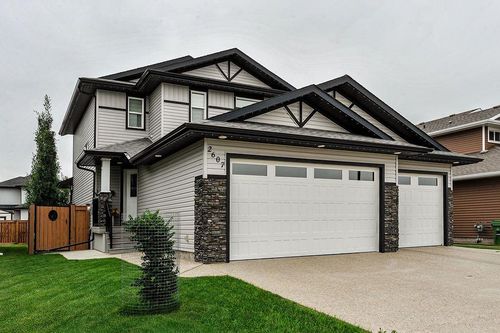 2607 63 St, Camrose, AB, T4V5J6 | Card Image