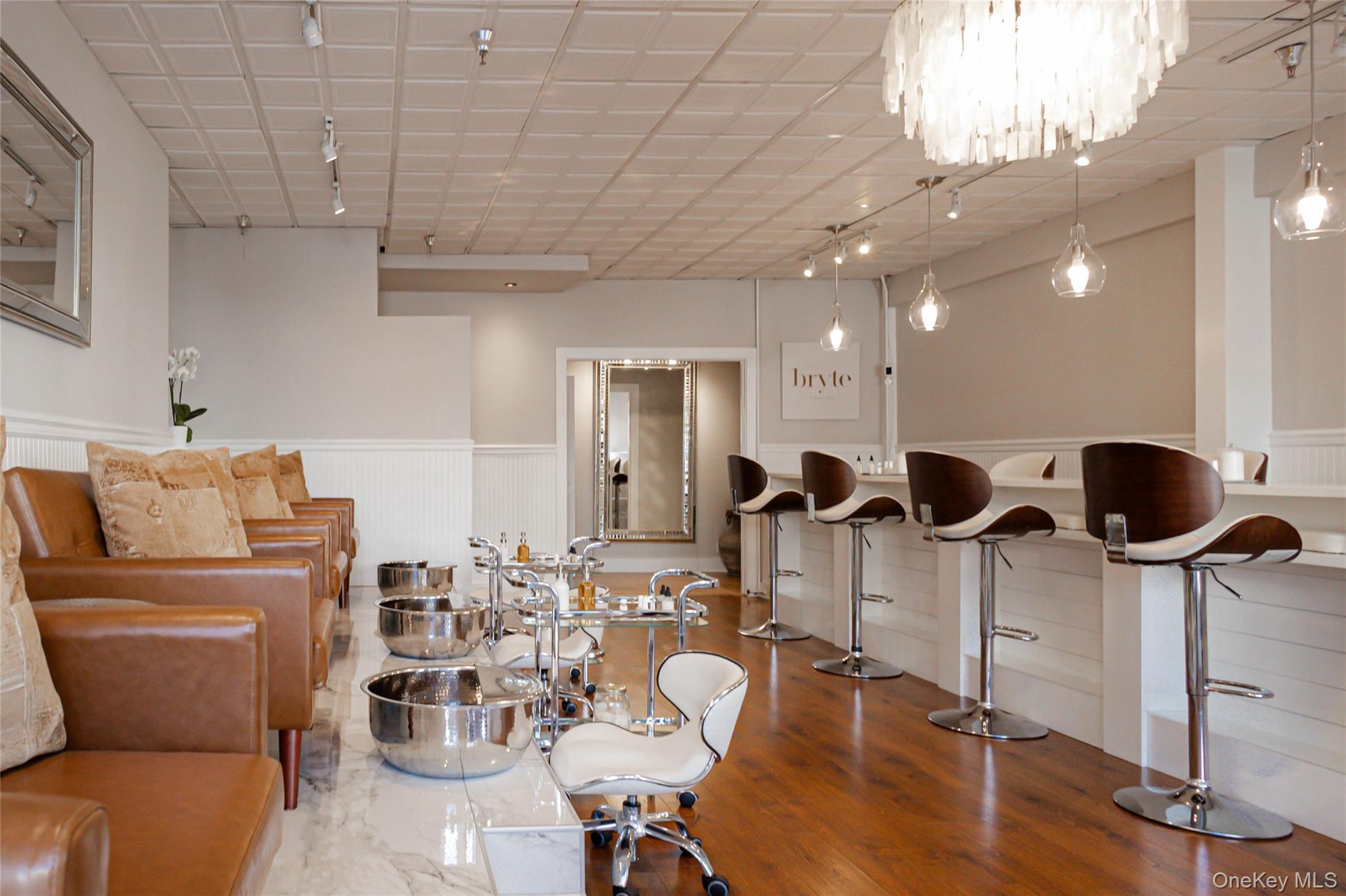 Commercial Sale in Washington 2
