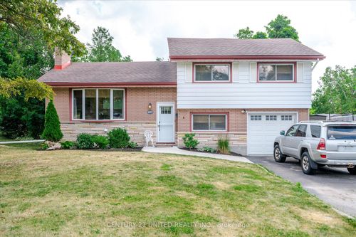 997 Weller St, Peterborough, ON, K9J4Y3 | Card Image