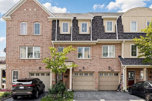 121 Jenkinson Way, Scarborough, ON, M1P5H5 | Card Image