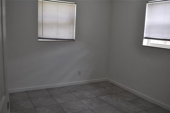 6532 Sw 26 Th St, House other with 2 bedrooms, 1 bathrooms and null parking in Miramar FL | Image 6