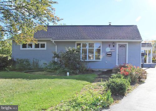 3446 Commerce Ave, BROOKHAVEN, PA, 19015-2824 | Card Image