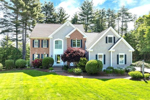 8 Homestead Hill Rd, Bedford, NH, 03110-5158 | Card Image
