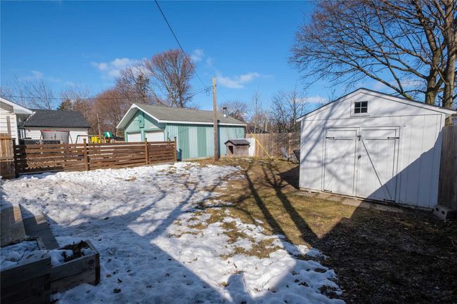 7 7 Th Ave, House other with 2 bedrooms, 1 bathrooms and 3 parking in Kingston ON | Image 6