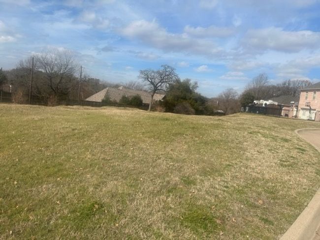 View of yard | Image 5