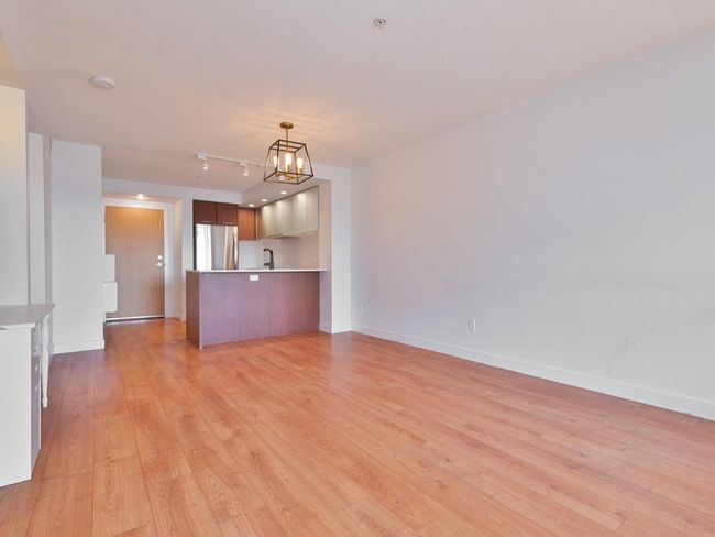 320 - 221 E 3 Rd Street, Condo with 1 bedrooms, 1 bathrooms and 1 parking in North Vancouver BC | Image 10