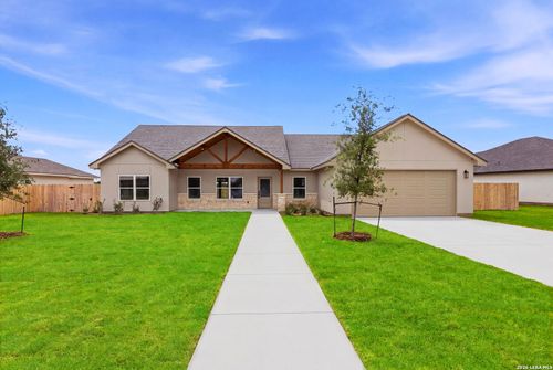 617 34th St, Hondo, TX, 78861 | Card Image