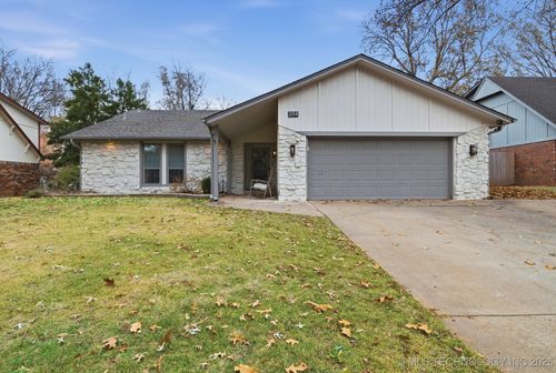 204 Albuquerque St, Broken Arrow, OK, 74011-6803 | Card Image