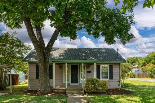 8823 San Benito Way, Dallas, TX, 75218-4250 | Card Image