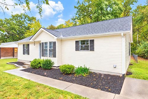 2041 Phillips St, Lewisburg, TN, 37091-3031 | Card Image