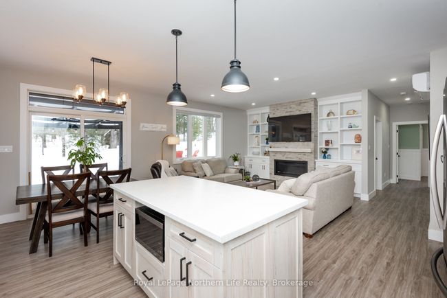 109 Greenwood Dr, House other with 3 bedrooms, 2 bathrooms and 8 parking in Bonfield ON | Image 19