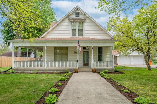 521 S Riverside Dr, Winamac, IN, 46996 | Card Image