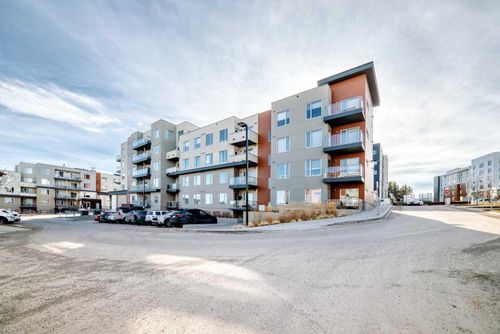 108-71 Shawnee Common Sw, Calgary, AB, T2Y0R2 | Card Image