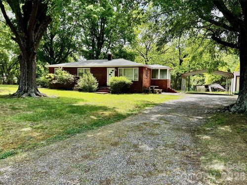 1923 Campbell Rd, Newton, NC, 28658-9388 | Card Image