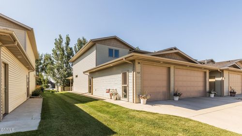 749 Compass Loop, Bismarck, ND, 58504-6358 | Card Image