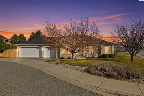 1173 Kensington Way, Richland, WA, 99352-7827 | Card Image