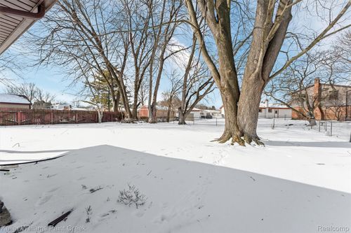 43453 Interlaken Dr, Sterling Heights, MI, 48313-2371 | Card Image